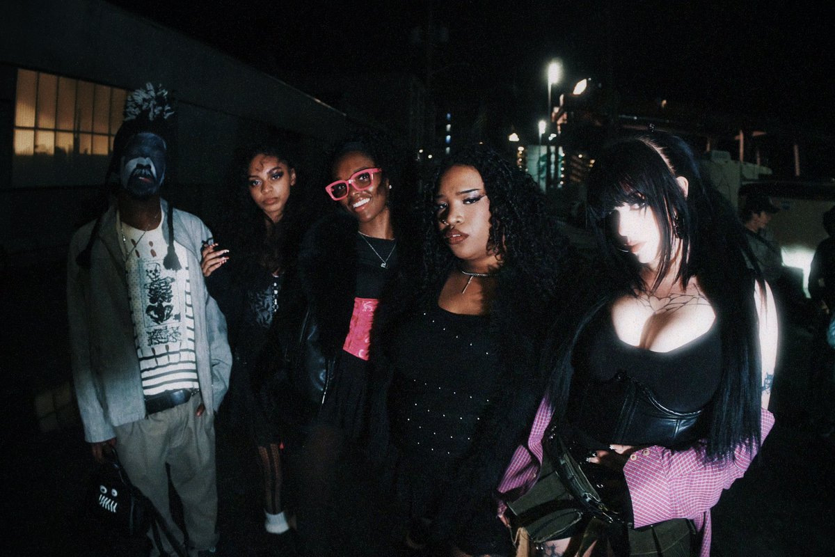 Post by 𝒮𝒜𝑀𝐼 ☆ 💙 on X: 3/3