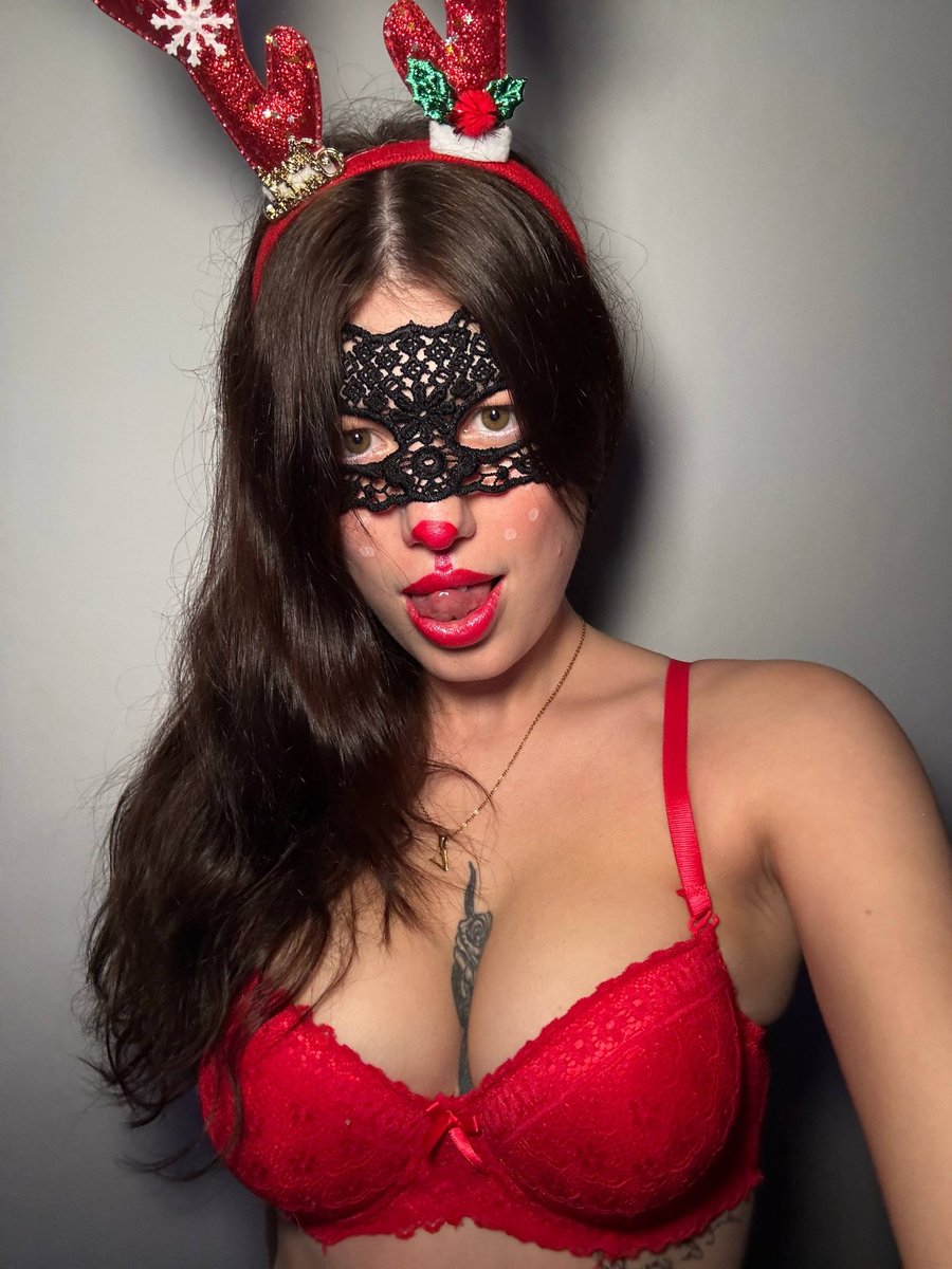 Miss Faceoff tweet media