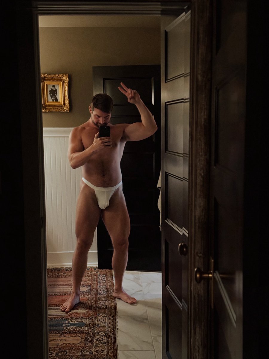 30% off until Jan 2! Cum n get it! 

onlyfans.com/davidthefoxxx