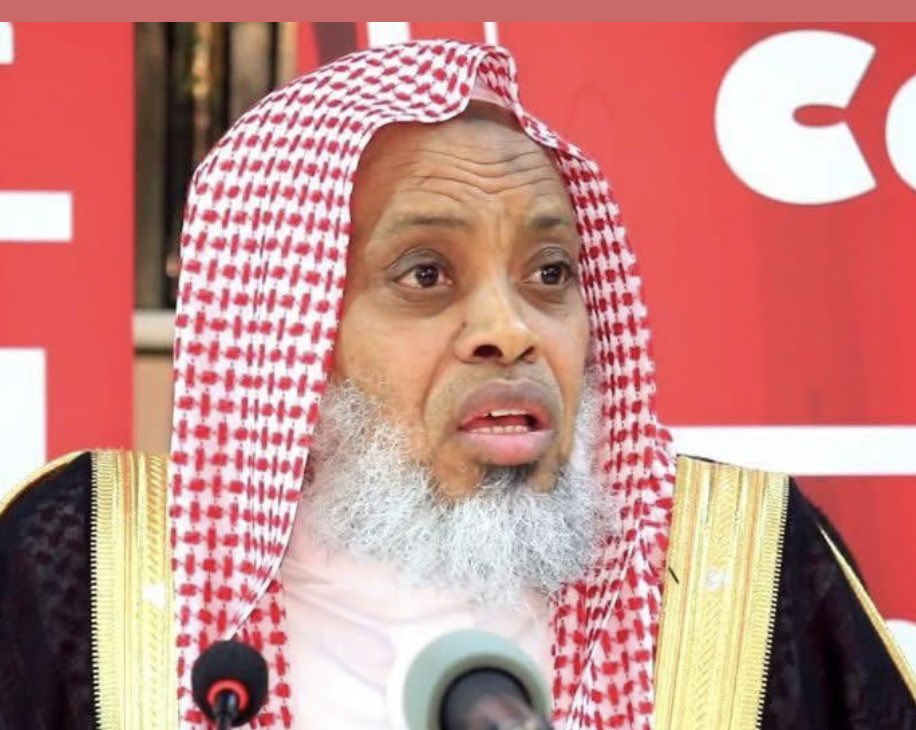 TheDailySomalia's tweet image. #BREAKING: Dr. Sheikh Mohamed Kaariye, a senior cleric in Somaliland, was arrested tonight at Jaabir Mosque in Hargeisa. He publicly rejected Israel’s recognition of Somaliland. In November, activist Abdimalik Muse Coldoon, also known for opposing Israel was arrested.