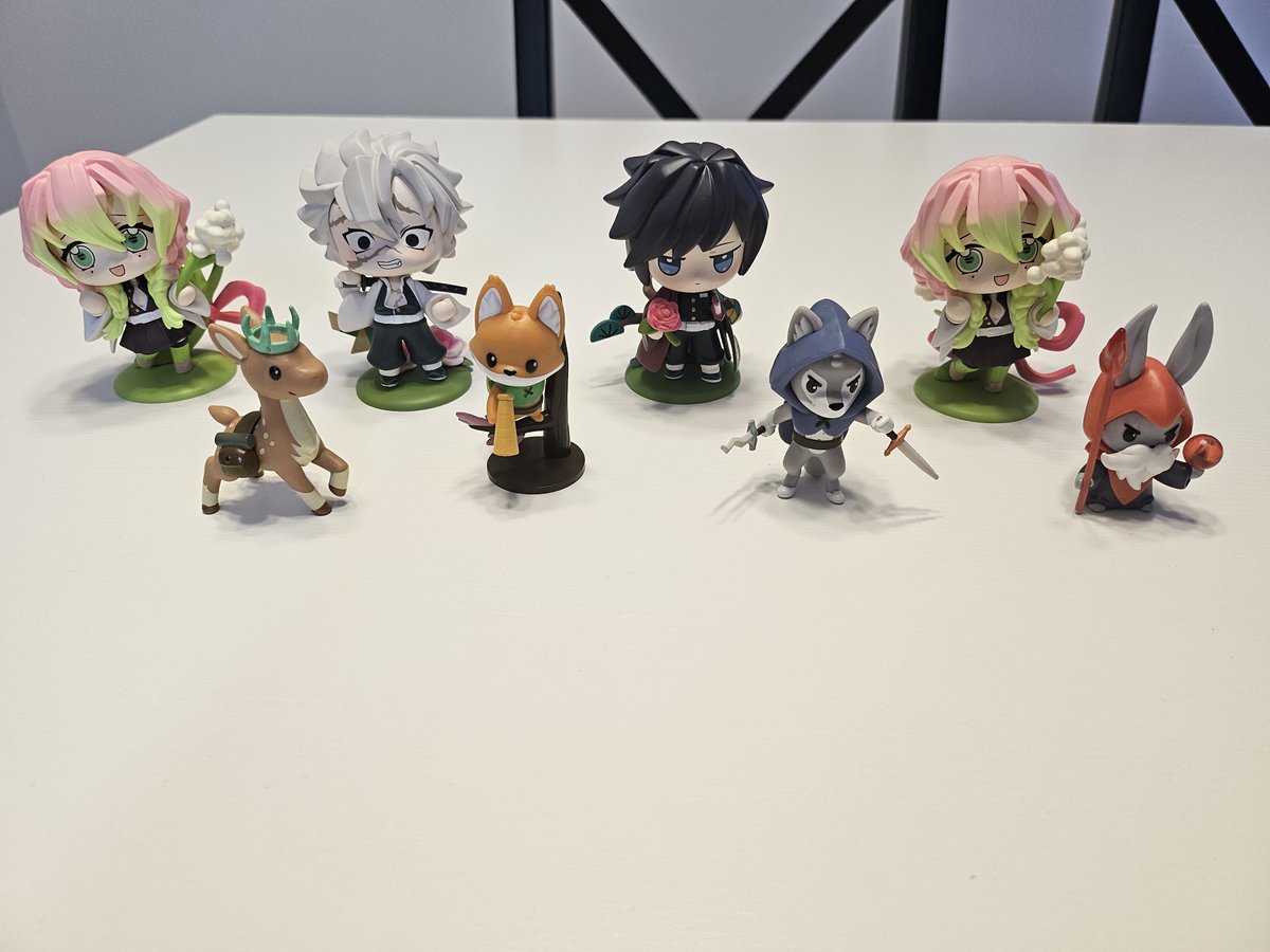 What else did I get this Christmas? Well some more gacha figurines! Unfortunately I got 2 Mitsuri though. =(