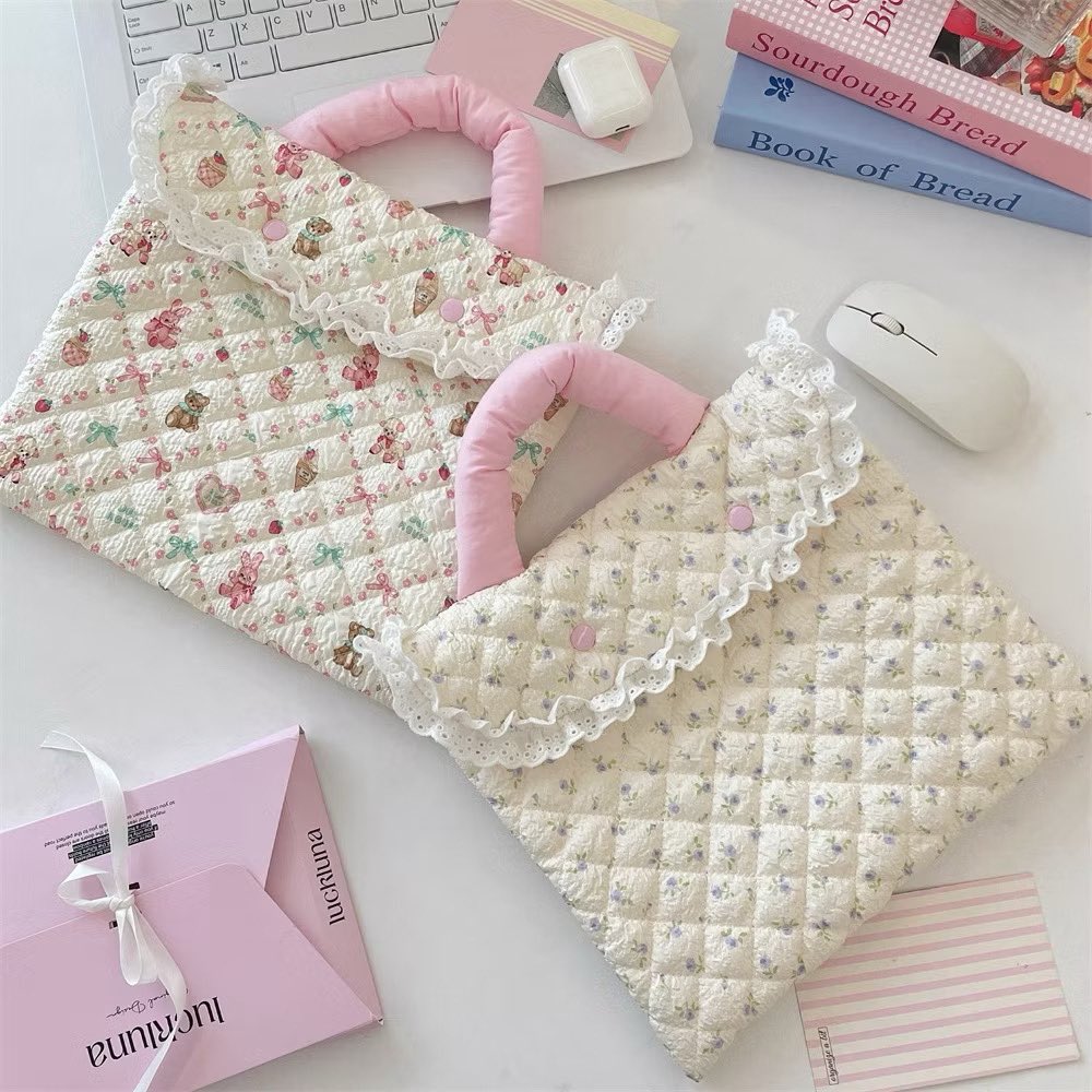 xailaq's tweet image. pretty laptop sleeve you must have⋆˚✿˖°