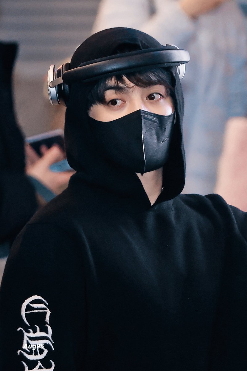 19950808_aug's tweet image. 251227 GMP

✈️

#세븐틴 #SEVENTEEN #최승철 #승철 #에스쿱스

@pledis_17