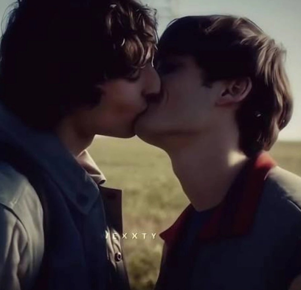 samlima__'s tweet image. abri no tarot do chatgpt e vi que byler vai ser endgame