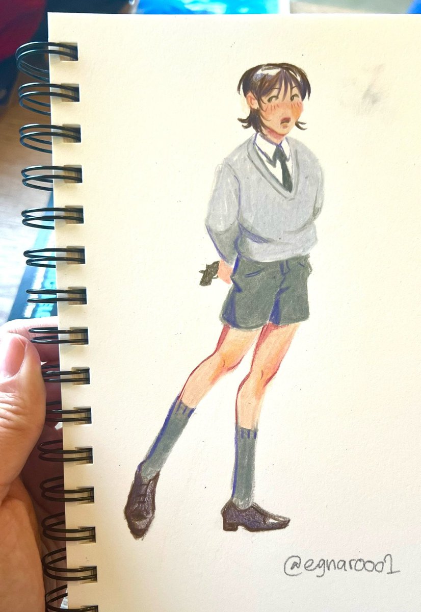 egnarooo1's tweet image. i tried my friend’s prismacolor pencils