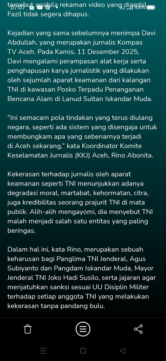 blackshark7890's tweet image. Pelakunya adalah anggota TNI, Praka Junaidi.

Dia minta videonya dihapus, tapi kita sebarkan agar beliau jadi selebgram. @Puspen_TNI

Intimidasi ini terjadi saat wartawan meliput aksi damai di depan Kantor Bupati Aceh Utara, Landing, Lhoksukon, Kamis (25/12/2025).

👇 Kronologi