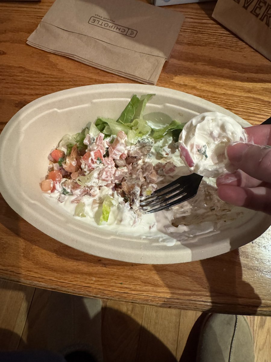 Mike6Hughes's tweet photo. @ChipotleTweets hey what’s the move when I get a fucking plastic item in my bowl. Proceed to call customer service and they give me 2 free entrees when I do not intend to eat at a chipotle again https://t.co/Podf6tptN0