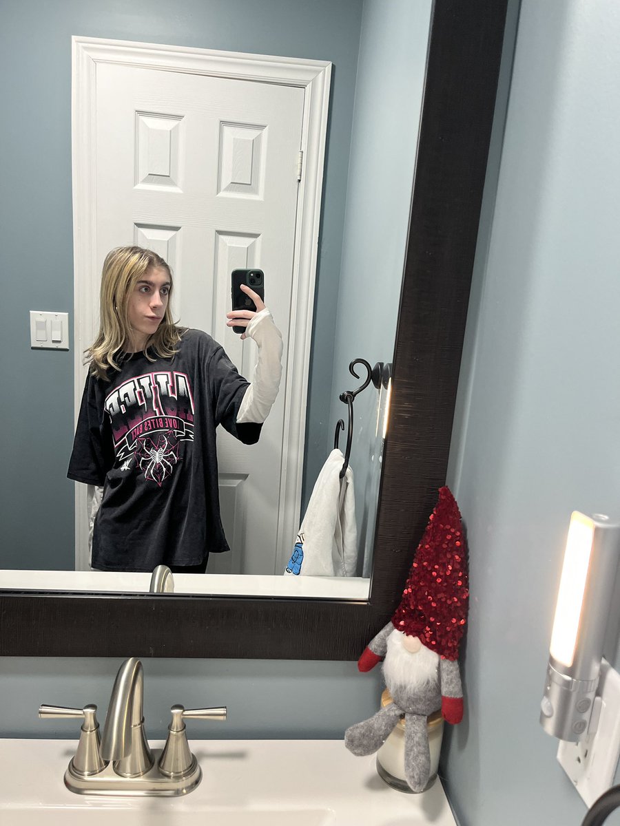 TaylorFoster3_'s tweet photo. Got my new AJ Lee shirt for Christmas and I’m in love @TheAJMendez https://t.co/S4BlC7l2yx