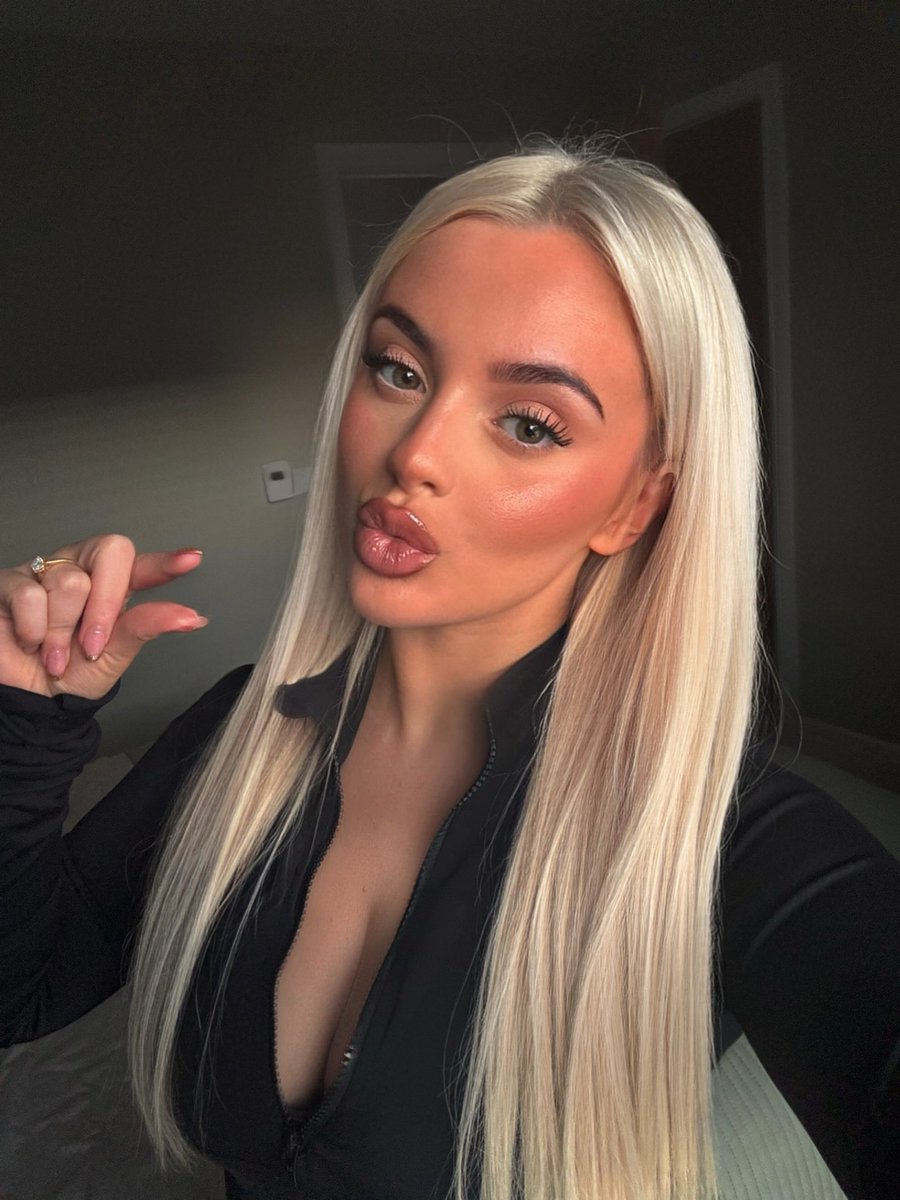 Miss Kaia 👑 tweet media