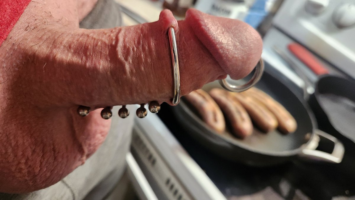 JacobAlbert1023's tweet photo. Brats anyone? https://t.co/nlueWlzSeX