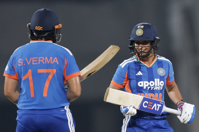 airnewsalerts's tweet image. 🏏𝐈𝐧𝐝𝐢𝐚 𝐖𝐨𝐦𝐞𝐧 𝐯𝐬 𝐒𝐫𝐢 𝐋𝐚𝐧𝐤𝐚 𝐖𝐨𝐦𝐞𝐧 | 𝟑𝐫𝐝 𝐓𝟐𝟎𝐈 

𝐈𝐧𝐝𝐢𝐚 𝐛𝐞𝐚𝐭 𝐒𝐫𝐢 𝐋𝐚𝐧𝐤𝐚 𝐛𝐲 𝟖 𝐰𝐢𝐜𝐤𝐞𝐭𝐬 in third T20I to take an unassailable 3-0 lead in five-match series.

#INDvSL | #WomensCricket | #SLvIND | #TeamIndia