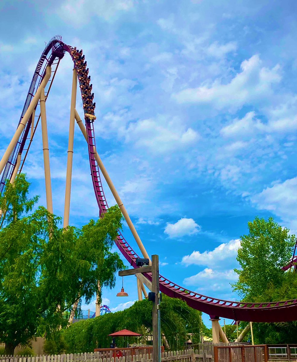 RCXcyclopedia's tweet photo. #25DaysOfCoasters RCX Top 125 Rank Day 22: 18, Bronze Medalist Traditional Hyper Coaster
18. Diamondback - Kings Island
Make: B&M, Model: Hyper
Opened: 2009
After my first 2 rides on DBack in May, I didnât think it would be possible for it to be toppled for Gold Medalist Hyper. Thanks to the amazing ops of Kings Island giving me minimum verify on the clamshells, the elongated Cedar Fair B&M Hyper trains and being skilled at getting every iota of airtime possible, I got what I am quite confident is an illegal level of airtime on Diamondbackâs first drop. I donât think itâs what B&M intended. My rides since havenât been quite that epic, but still an amazing layout of hills and turns taken at 80 mph. It also gets even darker than Beast at night on the hills before the return run, so highly recommend the night ride IYKYK.