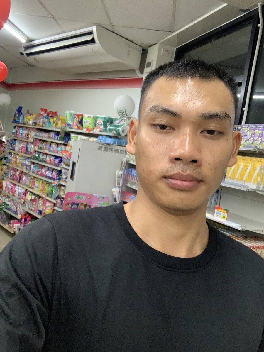 ในวันนี้เมื่อปีที่แล้ว เป็นวันที่เรานั่นเคย……. ชอบกัน 😢 #เศร้า #ปีที่แล้ว #หัวเกรียน #โสด