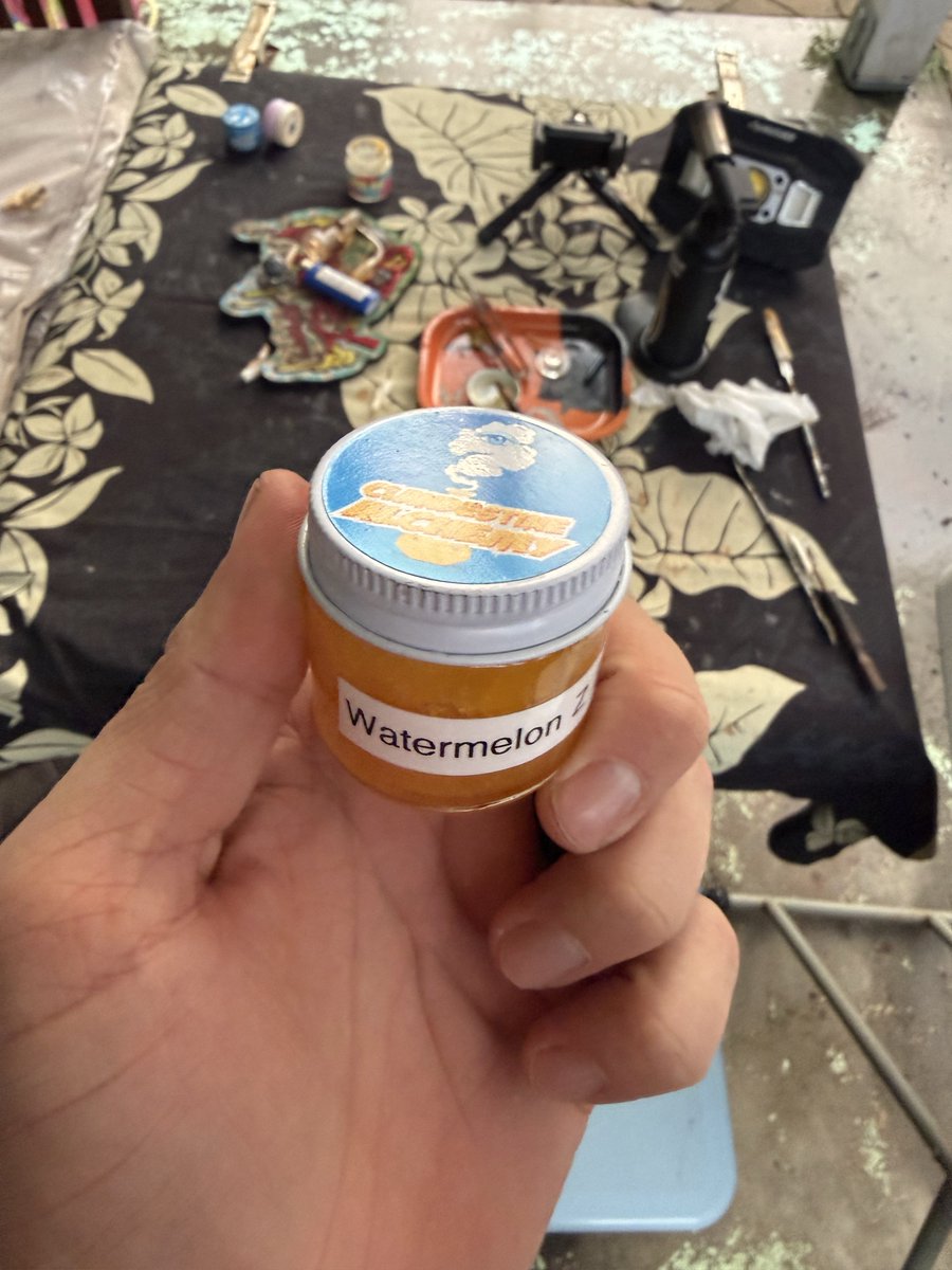 KeepitSocal's tweet image. Someone please tell me why my wife brought out and smoked the second worst product I’ve ever gotten. This is literally for “I’m dead broke and can’t afford anything but the mortgage and groceries” type shit