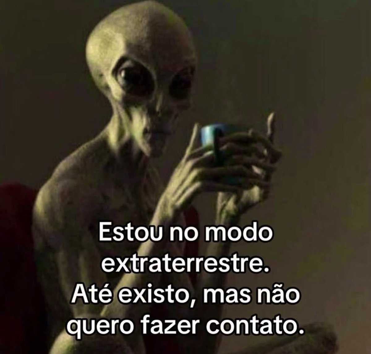 👽