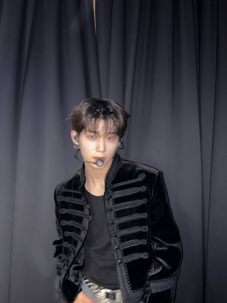 evnne_hanbin's tweet image. [📷] 251227 JEONGHYEON #이정현 

"Osaka💚"