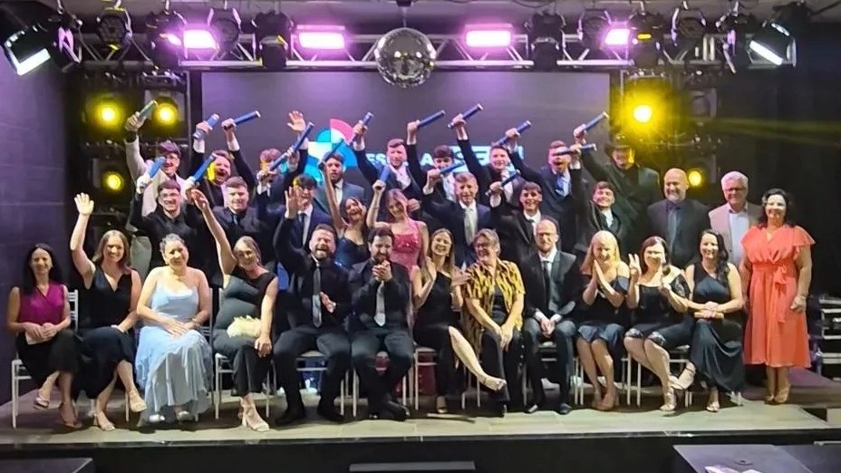 CleberRode's tweet image. mais um ano encerrado com sucesso.
que venha 2026! ✨