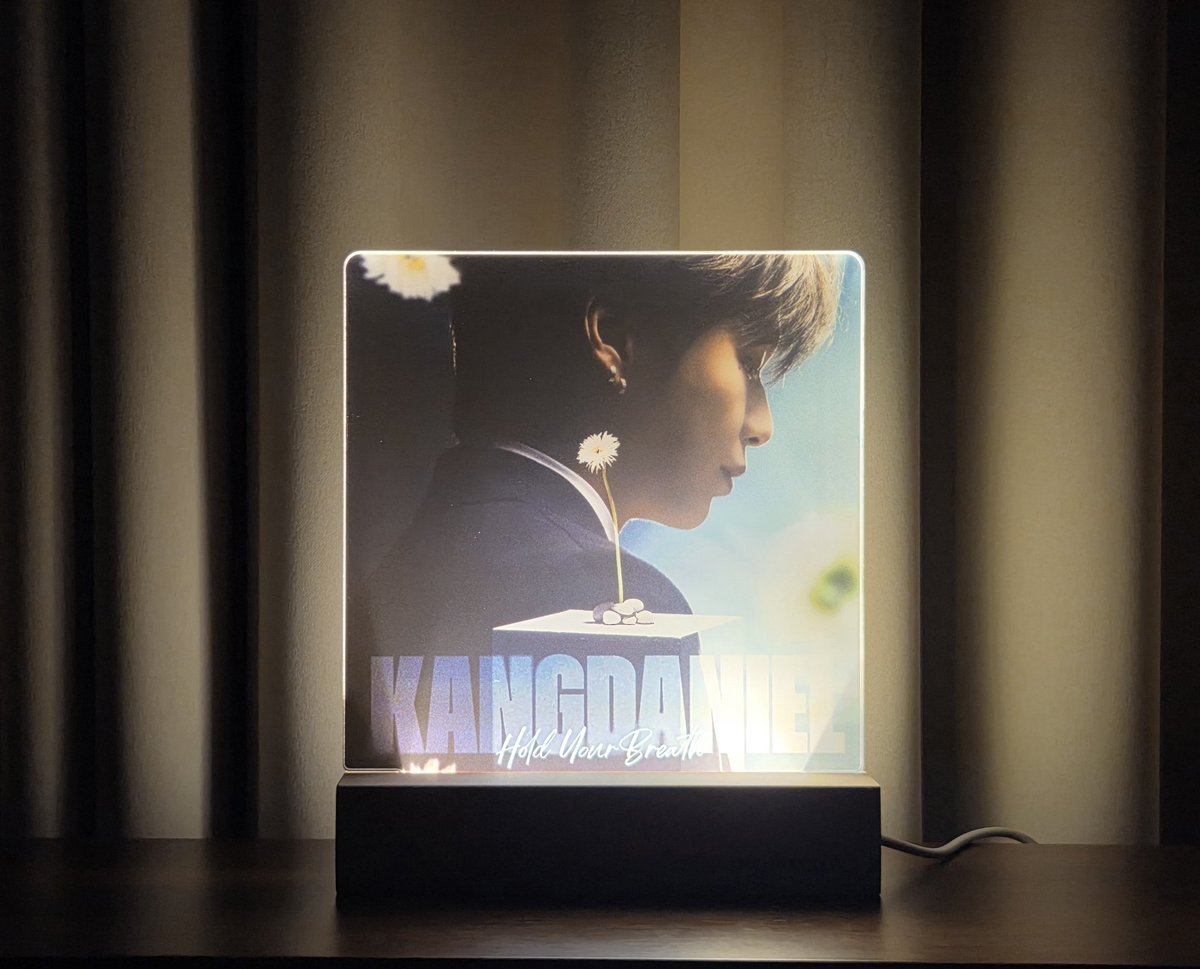 nananini030809's tweet photo. 강아디가 너무 예쁘고 사랑스럽고 대견하고 기특해서 나눔합니다 저랑 친구꺼 주문하면서 몇개 더 했는데 새해 선물겸 나눔 할께요  알티만 해주세요 
네분께 두 종류중 한가지 보내드릴게요
당발은 내일 아무시에 https://t.co/3U0B8A4PRP
