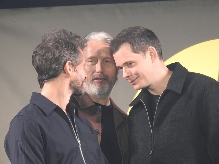 Thee crossover of all time. this was like avengers endgame for gay ppl