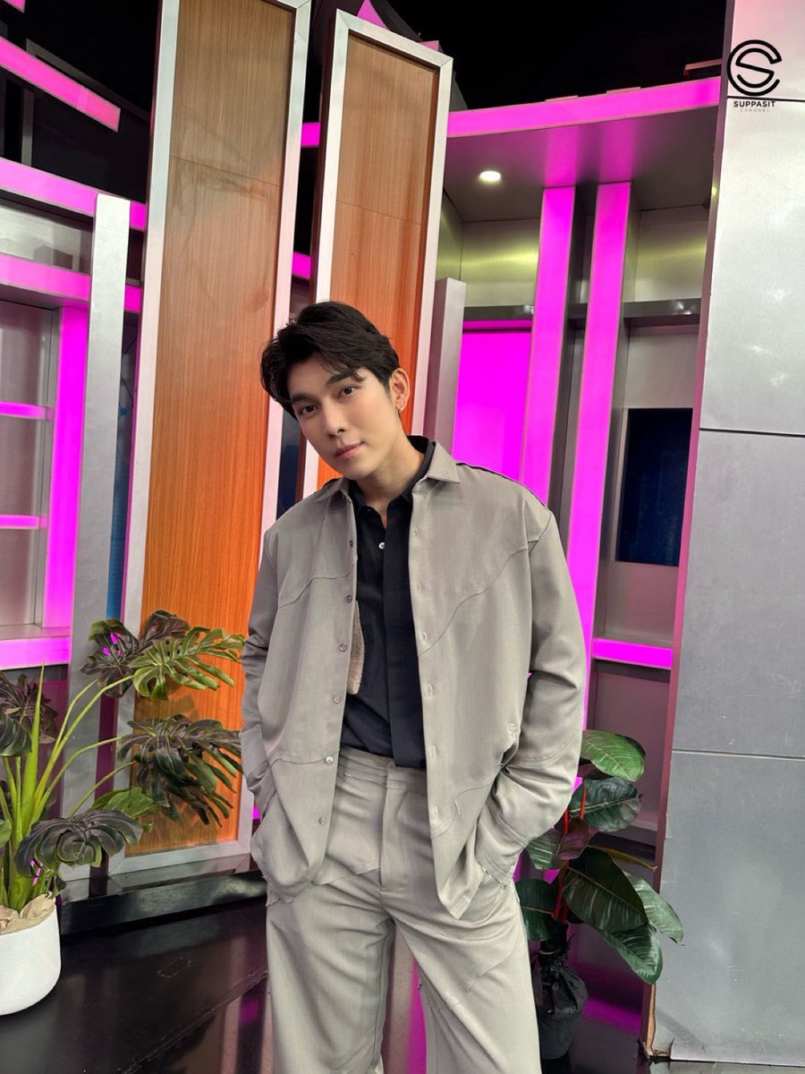 kDGO0NddSHaHrEs's tweet image. 12/27(土) 本日のMew🐼 (1/3)

◽️公式予定なし
※今のところもう年内のぴみゅの仕事の公式予定はありません。お正月休みは国内で過ごすらしいです☺️（最近のインタビューより）

****
①…