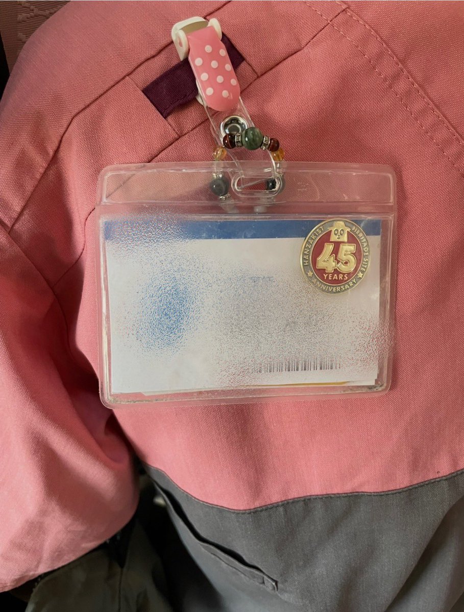 ハンザキスト倶楽部限定ライブ 「半﨑美子重要文化財ツアー」すべての会場で終了したので解禁☑️
本当に素敵すぎる刻でした🌟
どこまでも努力を惜しまない半﨑さんに私も頑張らなくては！と心の曇りが解けた。
その想いが３日坊主にならぬようネームプレートに🌟
#半﨑美子 #FC限定ライブ #救いの歌姫