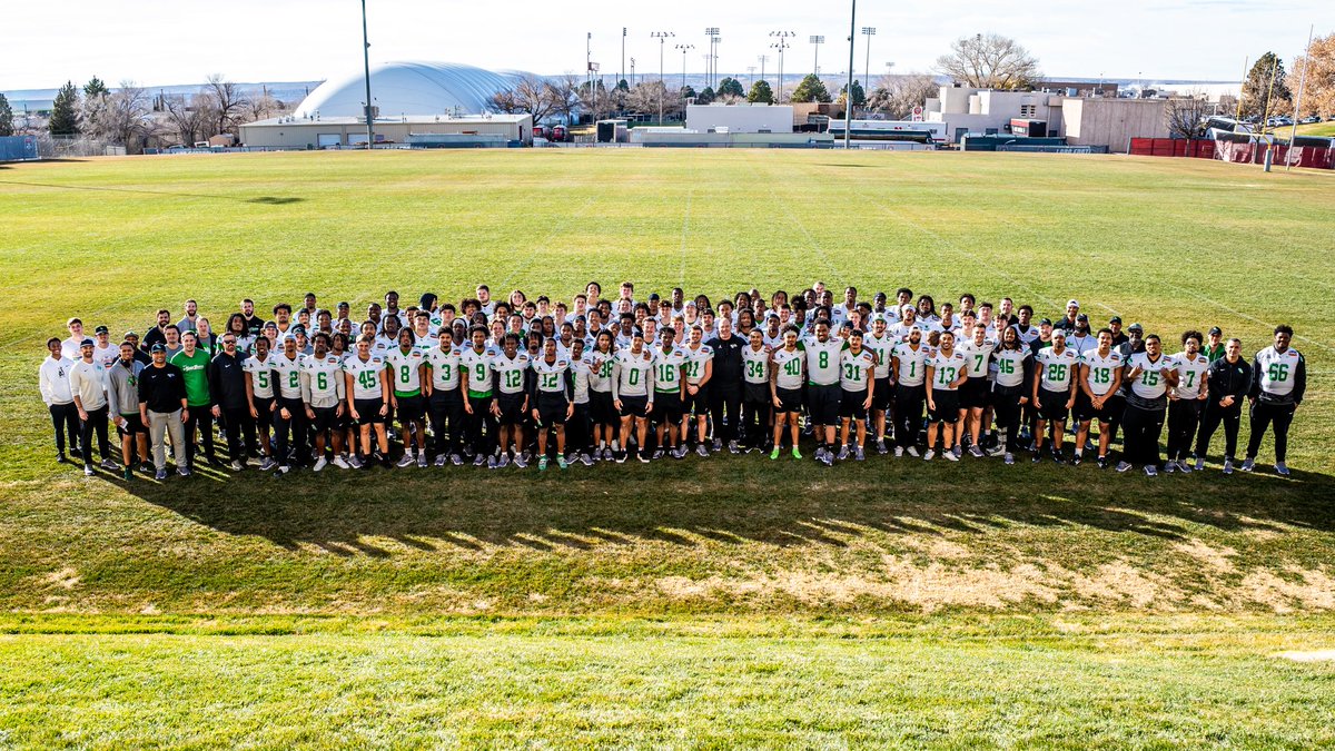 MeanGreenFB's tweet image. One more time for Team 110

#GMG🦅