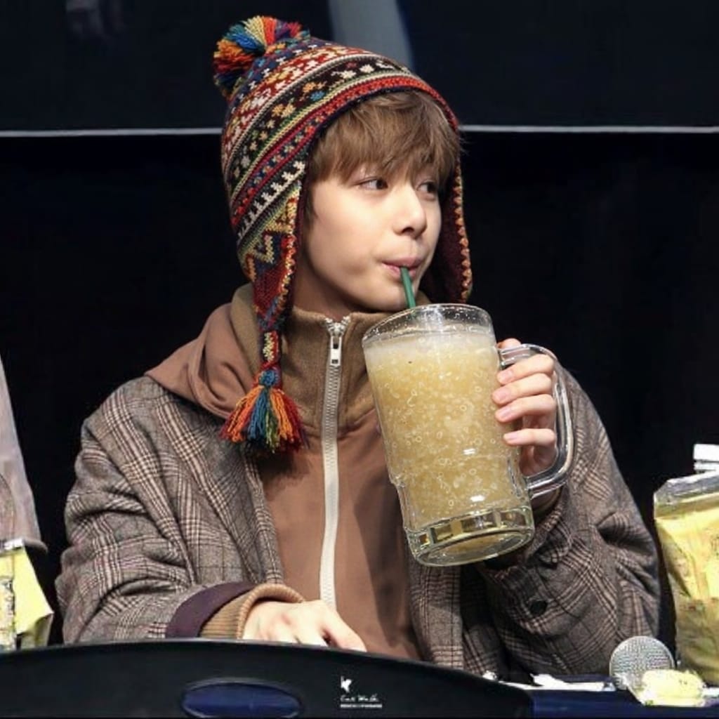 CLOUDY1803's tweet photo. Imagínate salir y ver a Hyungwon así en la esquina de tu jato tomando su quinua carretillera, UN SUEÑO QUE SE PUEDE HACER REALIDAD 

#NexusTourInPeru #PeruWantsMonstaX #MonstaX_InPeru
@OfficialMONSTAX
@ninshi_ent https://t.co/B5svjZHaDs