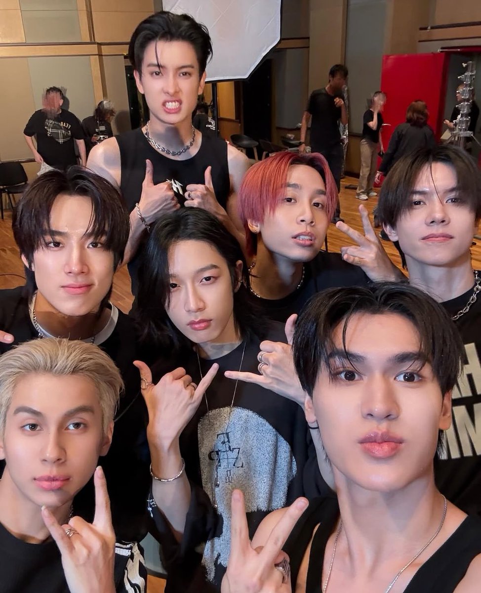 สิ่งที่ได้ไปต่อในปี 2026
แพนเท่อ : 

😭😭😭😭😭😭😭😭😭😭