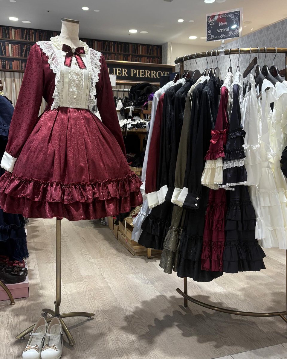 🥀おすすめアイテム紹介🥀 【Pina Sweetcollection】 ローズジャガード