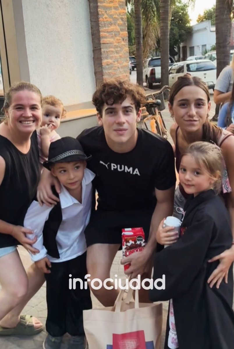 tutucanlcabeza's tweet photo. Y por eso necesitabamos un piloto argentino en la f1 ksksks te amo franco alejandro colapinto https://t.co/ZTSjRskF7a