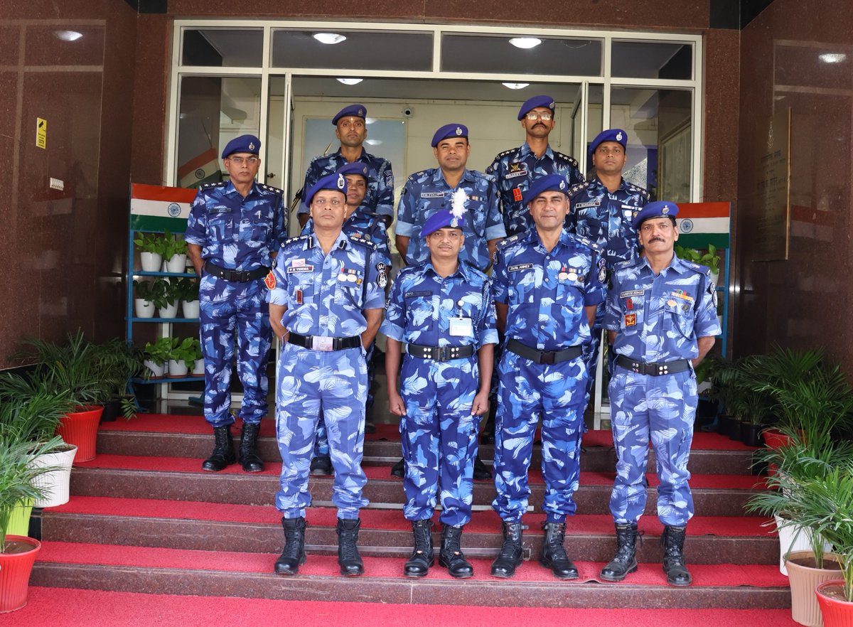 🎖️Promotion Alert! <a href="/99RAF_CRPF/">99RAF</a> congratulates Ct/Cook Jadhav Mahindra on his remarkable achievement of promotion as HC/Cook. This prestigious moment of his career was celebrated amidst honor and pride,which was witnessed by his family members through a video conference.
