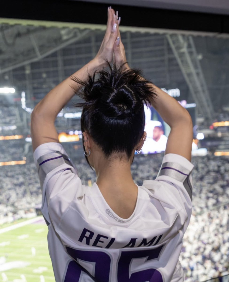ReibiesUpdates's tweet image. The Vikings’ official instagram has shared new photos of Rei Ami with her personalized jersey at yesterday’s game!