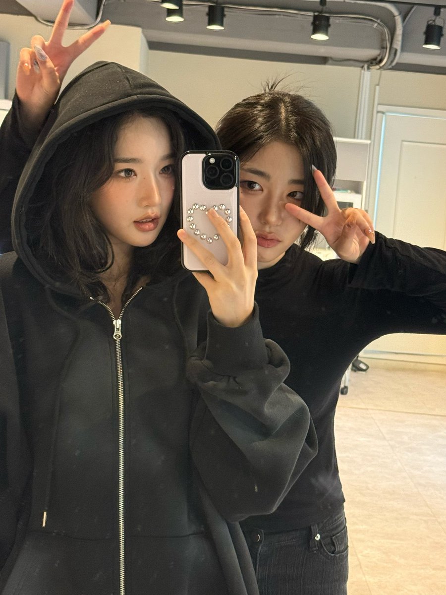 มู่จีน tweet media