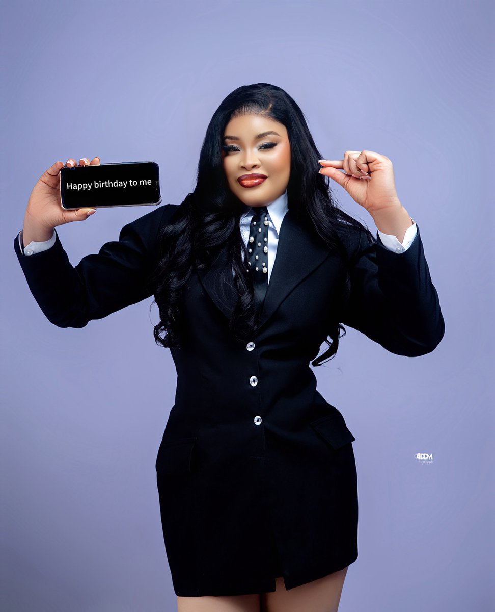 Ellababy tweet media