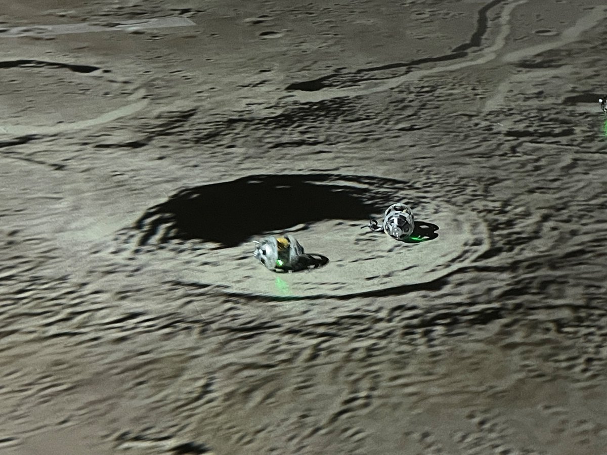 SORA-Q操作体験、盛り上がってますよ〜！

本日の舞台は、SORA-Qが走った場所とは関係ない嵐の大洋のアリスタルコス台地！

みんなアリスタルコスにゆったり浸かっております

気分は温泉ですね♨️