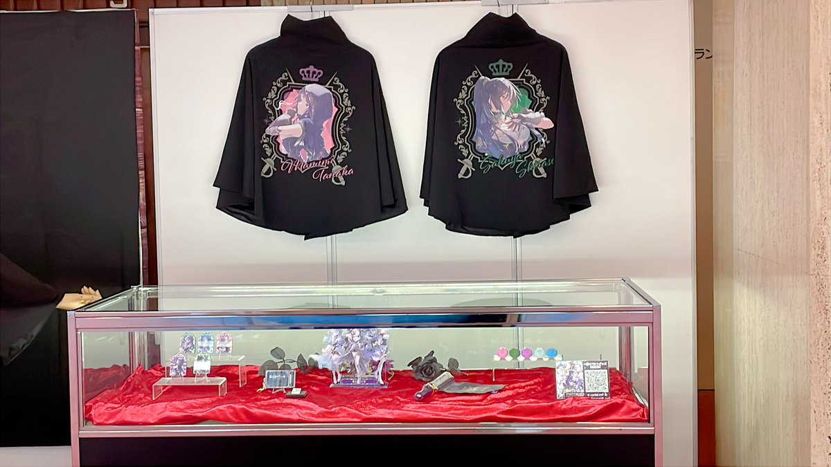 11Micro27's tweet image. チケット無くてもグッズは買えますから、、
 #騎士団のヴェール  会場でグッズ見てアクスタ買っちゃいました😭✨
お顔ハッキリ見えるわけじゃないけどイラスト綺麗ですから！
しっかり飾ります！！