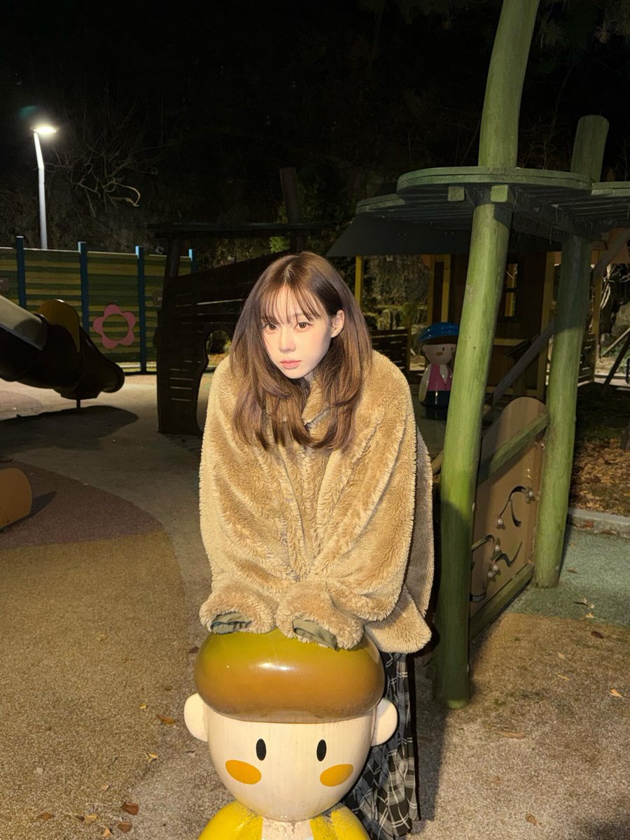 nano_winter's tweet photo. 251227 imwinter #윈터 인스타 게시물 업데이트 

세로! https://t.co/8rA1PDp4Hs