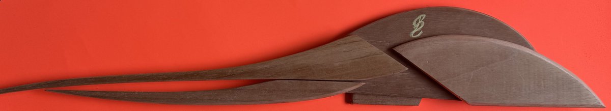 Bencrawfordnft's tweet photo. Working on some new cedar wood sculptures. 🪵⁦@MidiPunkz⁩ @waLILIberace⁩ ⁦@ZayaThaFlysta⁩ ⁦⁦@GreenVisorGang⁩ ⁦@GoldenBaboons⁩ https://t.co/pRlNSwyk6M