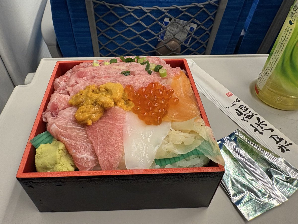 磯村アコ tweet media