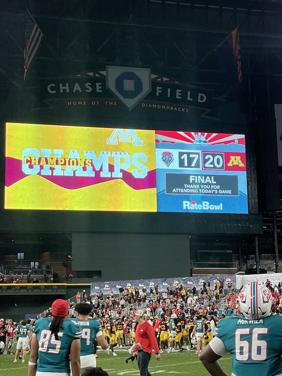 DevJTV's tweet image. Lobos fall in overtime. A dramatic finish to a great season for @UNMLoboFB