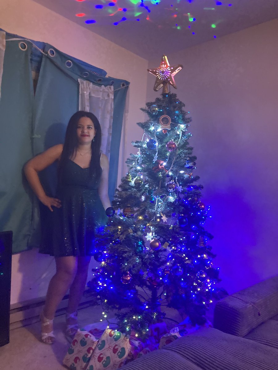 caramelbabe_14's tweet photo. Christmas 2025 🎄☃️❄️🎁✨ https://t.co/gLrYVGJGh7