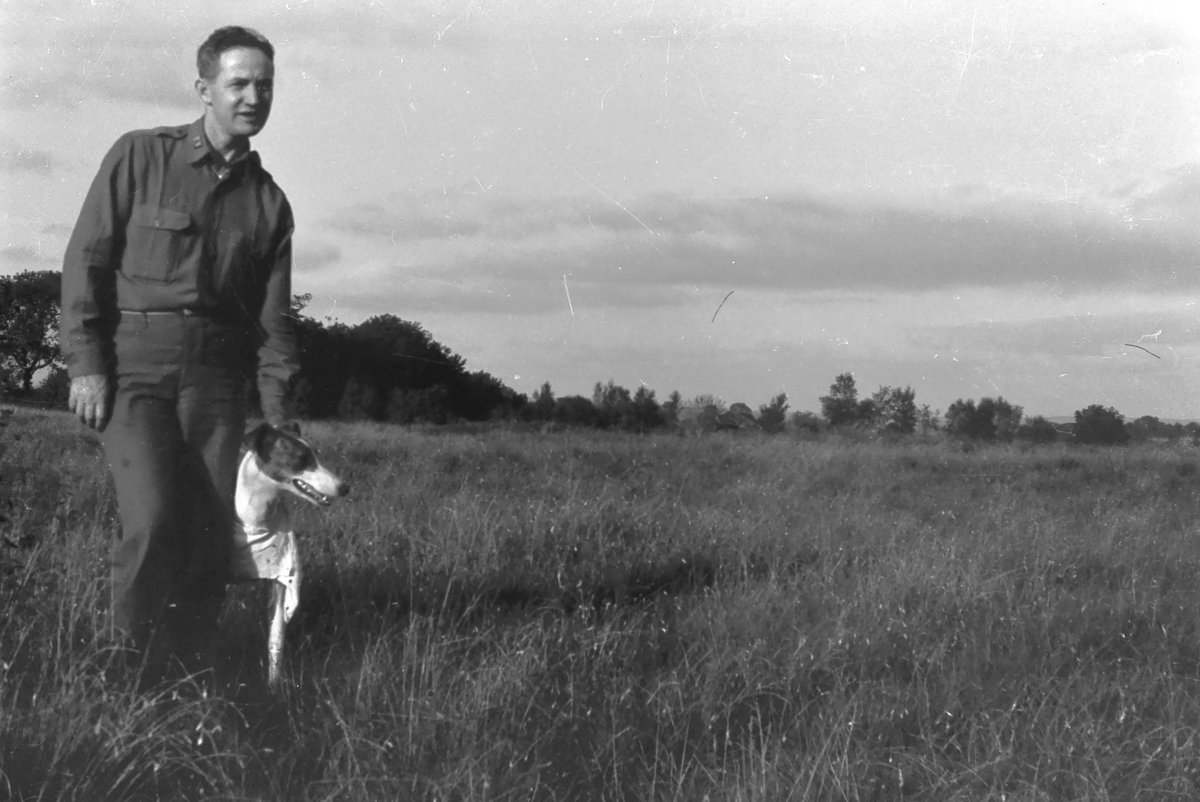 superkeara's tweet image. I spent the last year developing all of my grandfather’s old film negatives as a christmas present for my dad. The total came to over 800 photographs so posting a few of my favorites in a thread below  &amp;lt;3