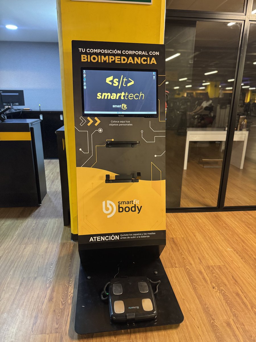 Jeival10's tweet photo. Como así que hoy me voy a pesar y me salen en el Smarfit con que debo pagar 10.000 pesos mensuales para usar la báscula? Ahora si demostraron el hambre, además de que ahora cobran otros 10.000 dizque por inscripción, no demoran y cobran el agua o el uso de los baños. https://t.co/5nOJtzUrIA