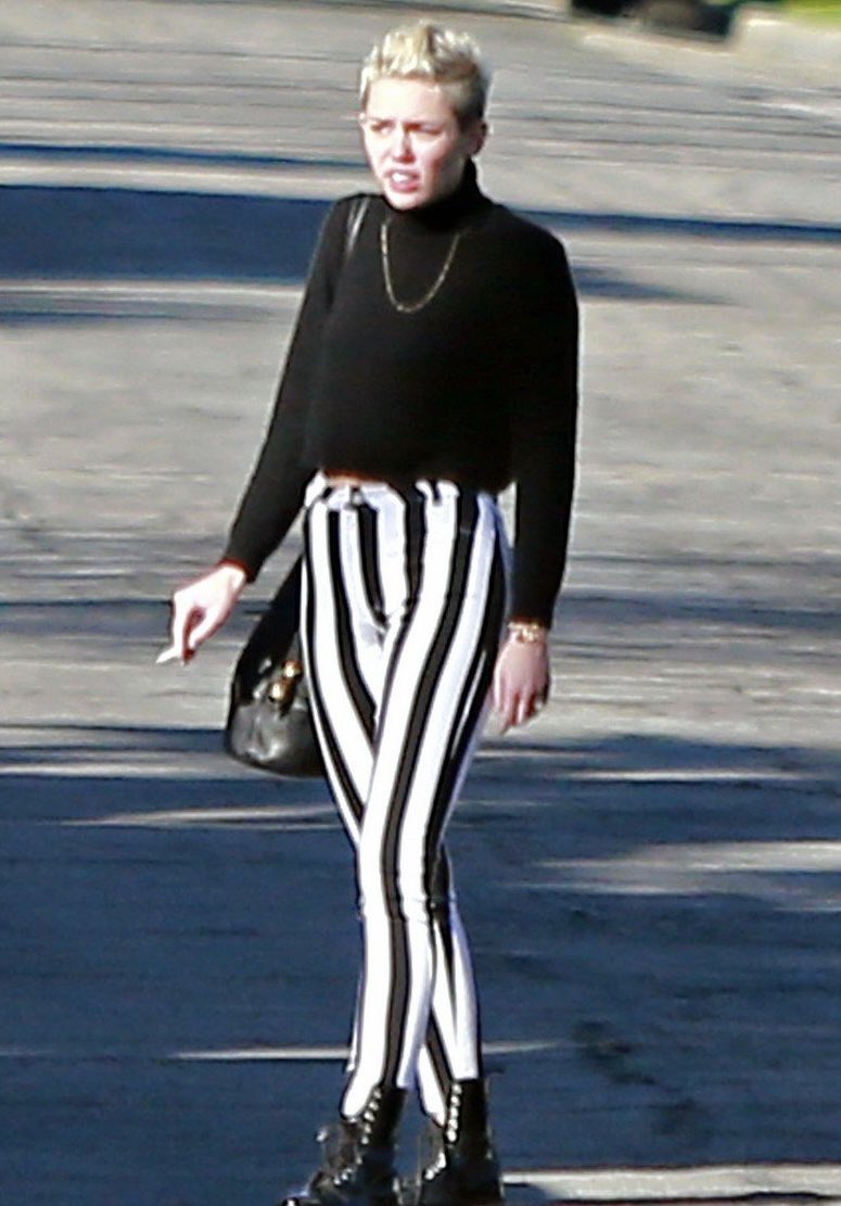 miley cyrus archive tweet media