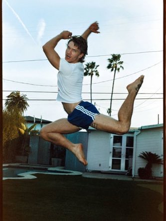 StarlightJimini's tweet photo. Pretty boys like to jump https://t.co/0mbJRSm2qO