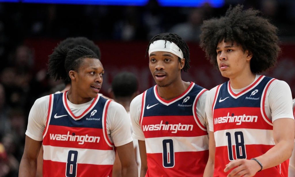 GregFinberg's tweet image. Washington’s young core in tonight’s win:

George: 23 PTS | 6 REB | 9-13 FG
Coulibaly: 21 PTS | 8 REB | 3 STL
Carrington: 15 PTS | 4 AST | 4-7 3PT
Sarr: 15 PTS | 3 BLK | 7-9 FG
T. Johnson: 12 PTS | 3 AST | 4-8 FG

📈📈📈