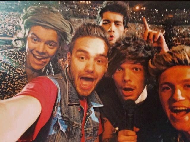 Crismtz_ahft's tweet photo. Ya casi es 2026 y yo sigo amando a la misma boyband desde 2012 ❤️‍🩹 https://t.co/EYOwjgcocX