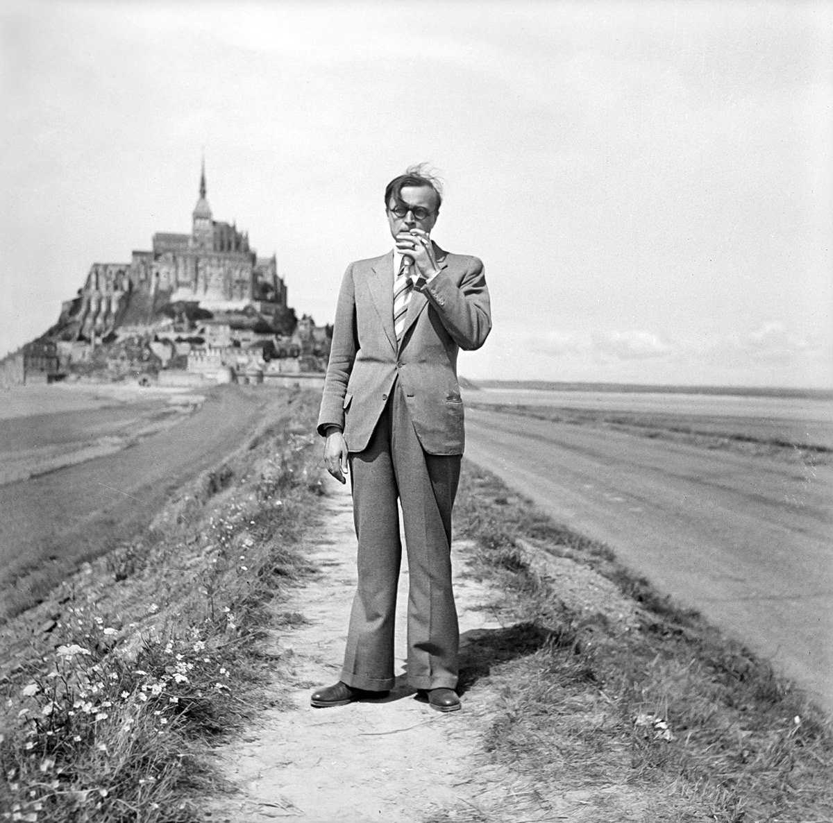 I tried to read Hegel. I read the Phenomenology of Spirit four times, in its entirety. I persevered. I didn't understand a word. One day in 1933, Koyré, who was giving lectures on Hegel, had to interrupt them, and I was offered his place. I accepted.
-- Alexandre Kojève