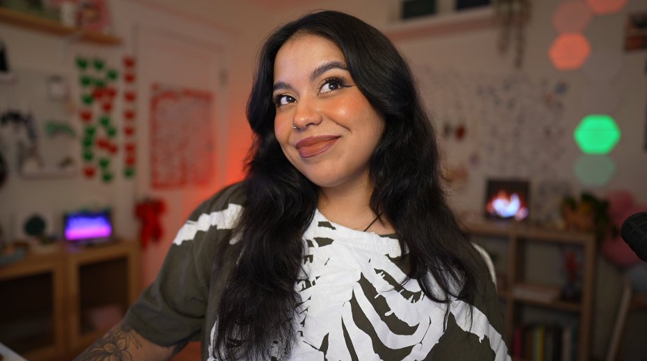 my super hot, rich, talented bf gave me his shirt for christmas omg happy holidays to me

yall stay safe 

xoxo