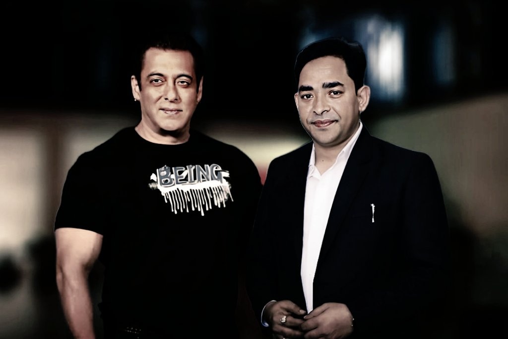 BorntobeAshwani's tweet image. 36 Years Of Superstardom &amp;amp; 60 Years as #BeingHuman 🫶

Wishing You Bestest Birthday Megastar @BeingSalmanKhan 🔥🎂

From the action-packed worlds of #Dabangg and #Wanted to the heartfelt triumphs of #BajrangiBhaijaan and #TigerZindaHai, your blockbusters have ruled hearts and box